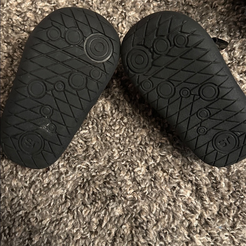 Stride Rite Black Patent Dress Shoes with Bow - Picture 4 of 4